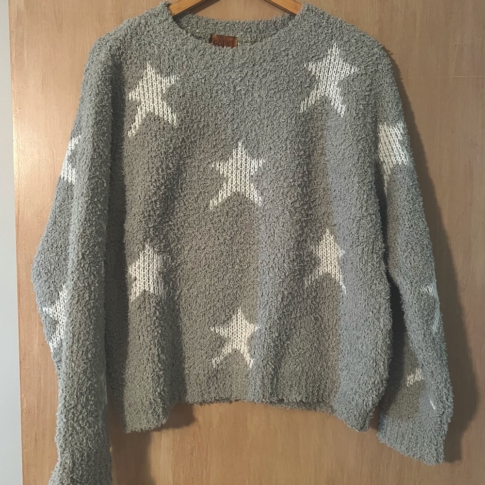 Size Medium Star Sweater